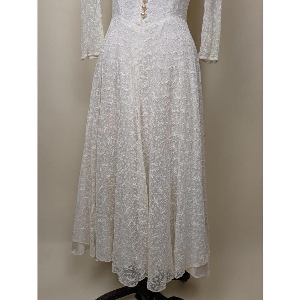 1940's lace wedding dress - Picture 3 of 7